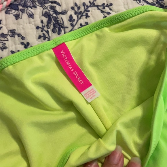 34B VS Neon Green Bikini 👙 - Picture 8 of 8